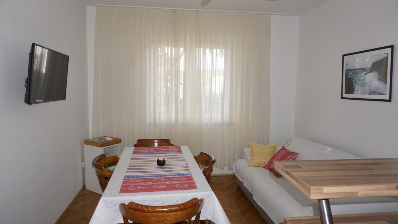 Apartment Zuza Krk Krk Town Buitenkant foto